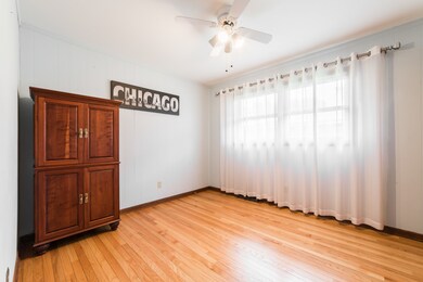 1091 Laurel Dr, Aurora, IL 60506 - photo 4