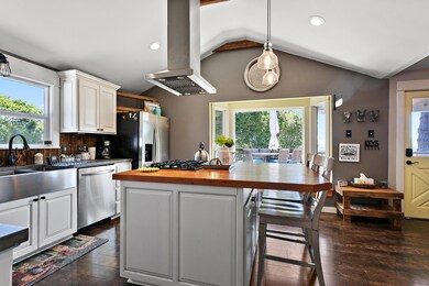 2664 Old Military Rd, Central Point, OR 97502 - photo 2