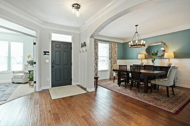 Foyer/Dining