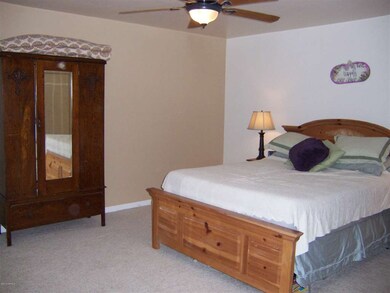 Master Bed Room !...202