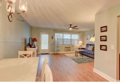 146 Windsor E unit G, West Palm Beach, FL 33417 - photo 4