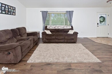 04-Living Room_DMD_6048