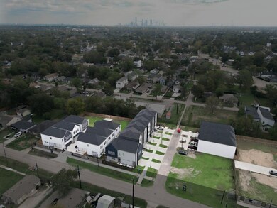 4313 Arlington St, Houston, TX 77022 - photo 6