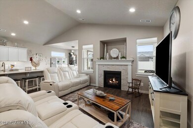07-Living Room