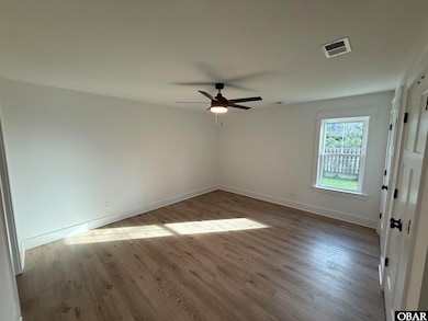 DOWNSTAIRS MASTER BEDROOM
