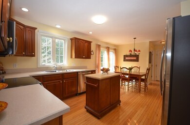 27 Peach Tree Dr, Sutton, MA 01590 - photo 7