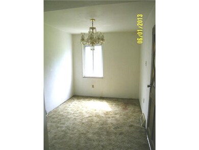 Dining Room. The dining room is adjacent to the ki