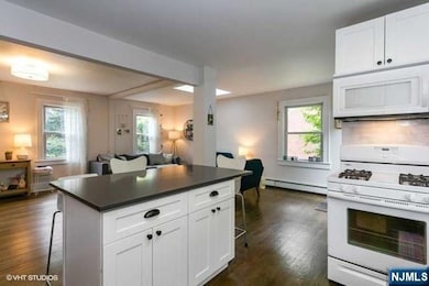 24 Robinhood Ave, Closter, NJ 07624 - photo 5