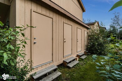 12541 Silver Fox Lane-large-003-Storage-