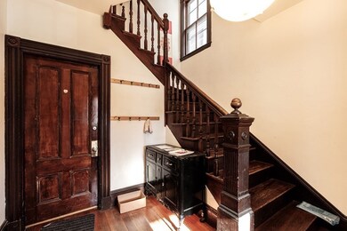 166 Chestnut St unit 1, Brookline, MA 02445 - photo 2