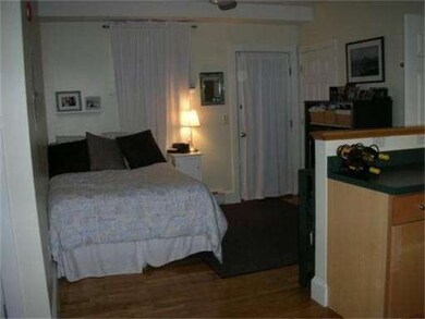 421 Norfolk St unit 1A, Somerville, MA 02143 - photo 5