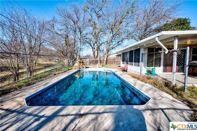 306 E Avenue B, Copperas Cove, TX 76522 - photo 4