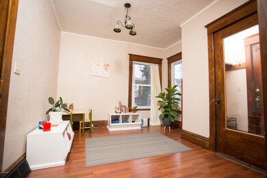entry/family