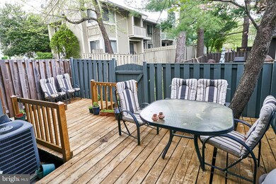 18465 Stone Hollow Dr, Germantown, MD 20874 - photo 5