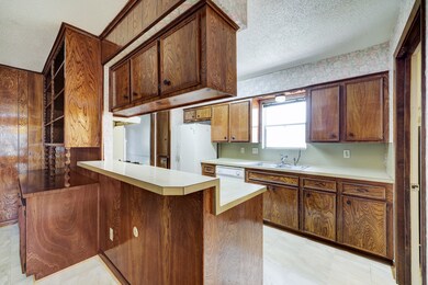 8210 Hazen St, Houston, TX 77036 - photo 7