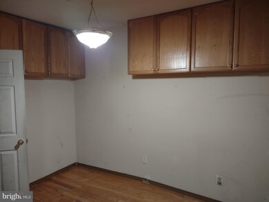 2036 Fernon St, Philadelphia, PA 19145 - photo 3