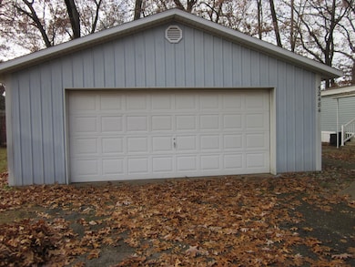 52484 N Point Dr, Mattawan, MI 49071 - photo 2