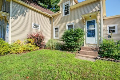 30 Ross Rd Saco ME 04072 USA-large-004-0