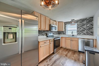 2606 Broad St, York, PA 17408 - photo 7