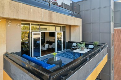 Font Balcony