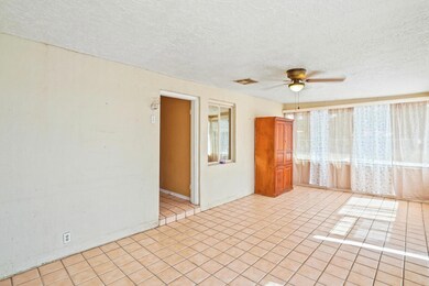 8081 Carpenter Dr, El Paso, TX 79915 - photo 5