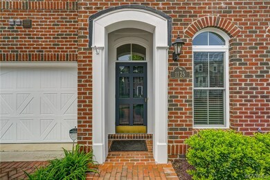 Covered Entry with arch