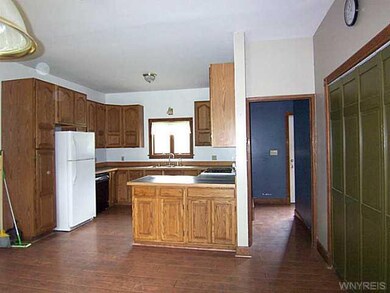 Kitchen Dining. SPACIOUS KITCHEN W/MANY OAK CABINE