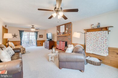 2465 Harpoon Dr, Stafford, VA 22554 - photo 4