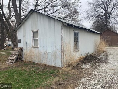 109 N Center St, Shenandoah, IA 51601 - photo 6