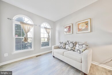 42241 Palm Cove Ct, Chantilly, VA 20152 - photo 7