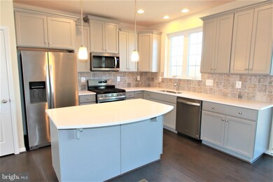 20208 Capital Ln, Hagerstown, MD 21742 - photo 4