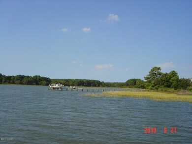 242 Gibbs, Beaufort, NC 28516 - photo 4