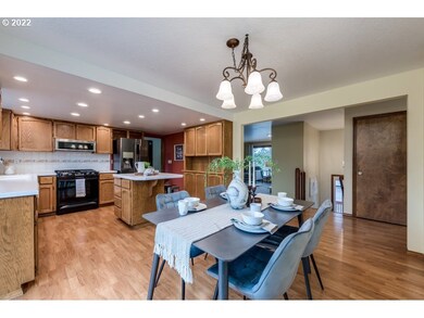 8820 SE Casablanca Ct, Clackamas, OR 97015 - photo 7