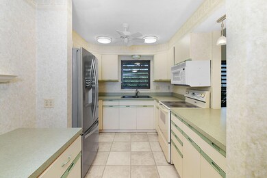 162 SE Saint Lucie Blvd unit B201, Stuart, FL 34996 - photo 4