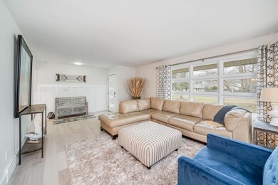 235_Hubbard Street_07