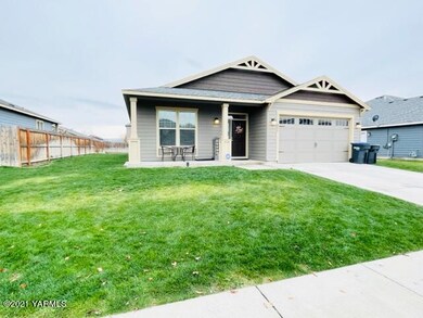 804 Citra Ave, Moxee, WA 98936 - photo 3