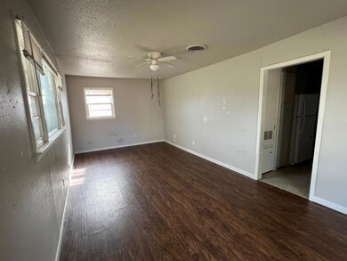 4403 31st St unit B, Lubbock, TX 79410 - photo 2