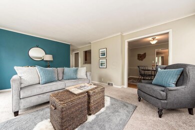 1521 Guilford Rd, Columbus, OH 43221 - photo 6