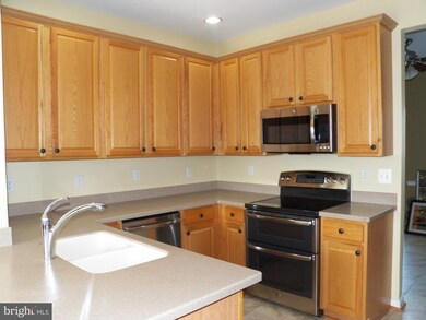 312 Daffodil Ct, Purcellville, VA 20132 - photo 3
