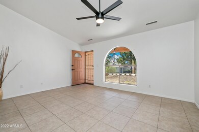 003_Living Room