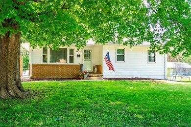 6030 SW 19th St, Des Moines, IA 50315 - photo 2