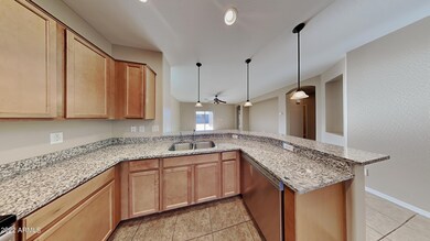 40947 N Hearn St, San Tan Valley, AZ 85140 - photo 3