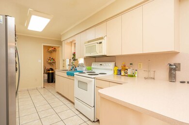 2305 Seidenberg Ave.