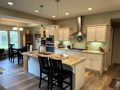 6716 Westbrook Dr, Columbus, IN 47201 - photo 6