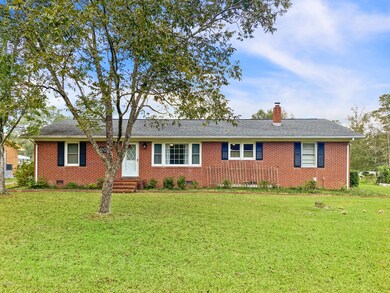 200 Mike Loop Rd, Jacksonville, NC 28546 - photo 4