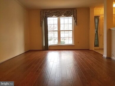 4934 Lockard Dr, Owings Mills, MD 21117 - photo 5