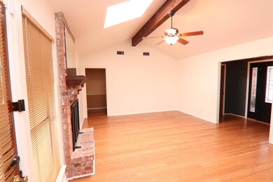 760 Lafayette Ln, Beaumont, TX 77706 - photo 4