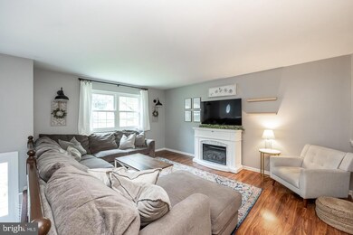 10 Glenview Ln, Downingtown, PA 19335 - photo 2