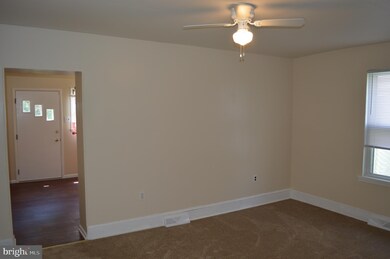 135 9th St, Upland, PA 19015 - photo 7