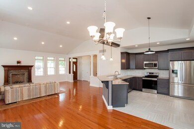 1041 Frosty Hollow Rd, Langhorne, PA 19047 - photo 7